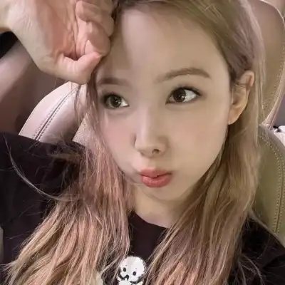 隗逸馨 隗逸馨